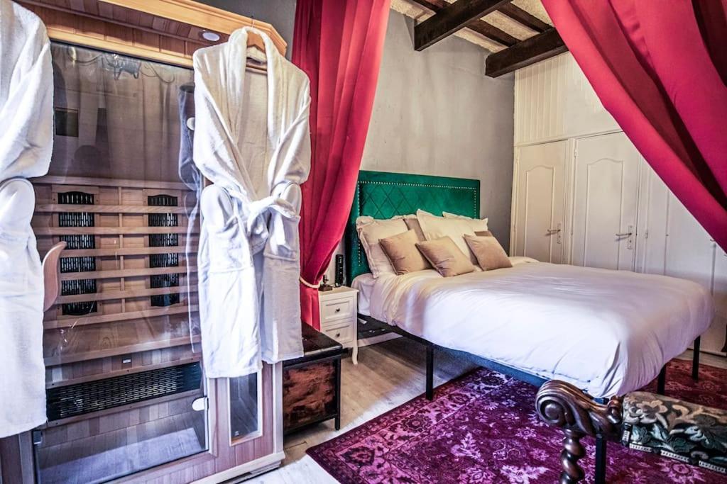 Le Moliere - Enigme Et Sauna Apartman Pézenas Kültér fotó