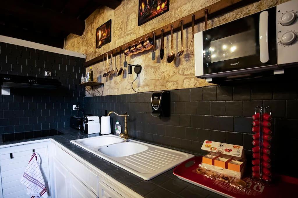 Le Moliere - Enigme Et Sauna Apartman Pézenas Kültér fotó